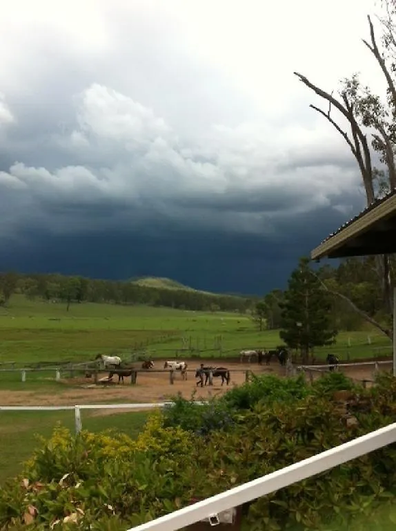 Gumnuts Farm Resort Canungra 0*,